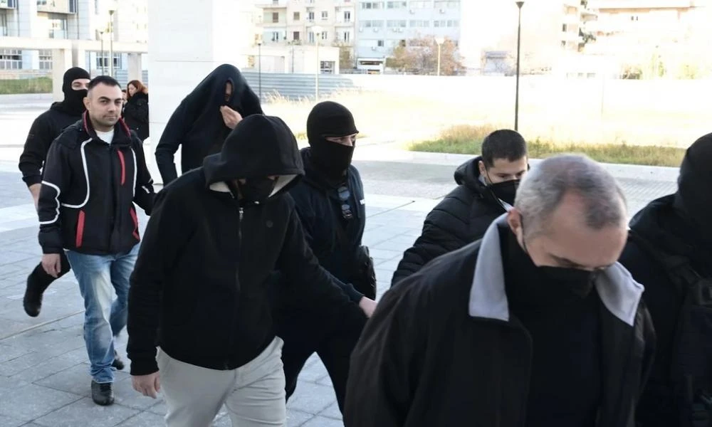 Κολωνός: «Δεν πρόκειται να σταθεί στο δικαστήριο»-Οργισμένη αντίδραση Λύτρα
